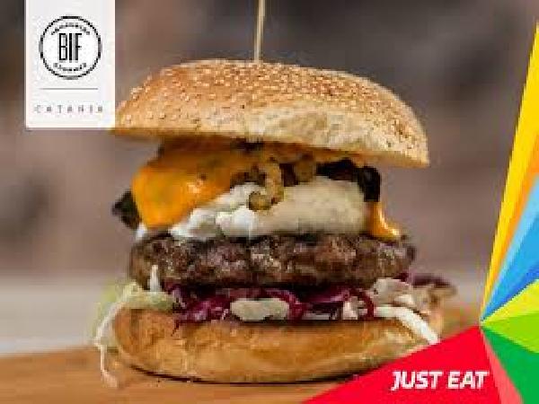 Hamburger a domicilio?
Su Just Eat puoi ordinare comodamente online e  ricevere a casa tua!
Approfitta degli sconti fino al 30% in tantissimi  ristoranti!